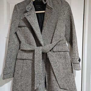 Banana Republic Black and White Trench Coat- Condition - Like New